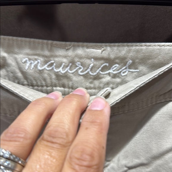 Maurices Cropped Khaki Pants, Size 7/8 - Picture 2 of 7